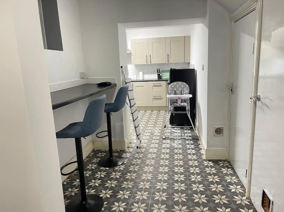 30 Percent Off Weekly Stays - 6 Bedroom House - 11 Beds Blackpool Exterior photo