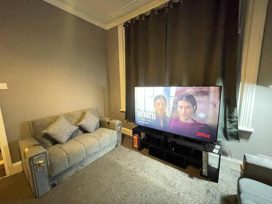 30 Percent Off Weekly Stays - 6 Bedroom House - 11 Beds Blackpool Exterior photo