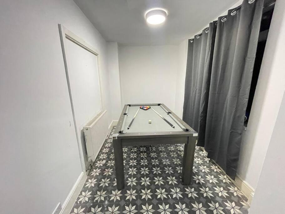 30 Percent Off Weekly Stays - 6 Bedroom House - 11 Beds Blackpool Exterior photo
