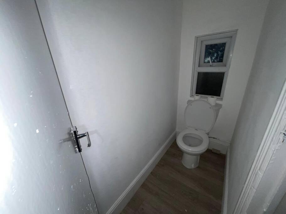 30 Percent Off Weekly Stays - 6 Bedroom House - 11 Beds Blackpool Exterior photo